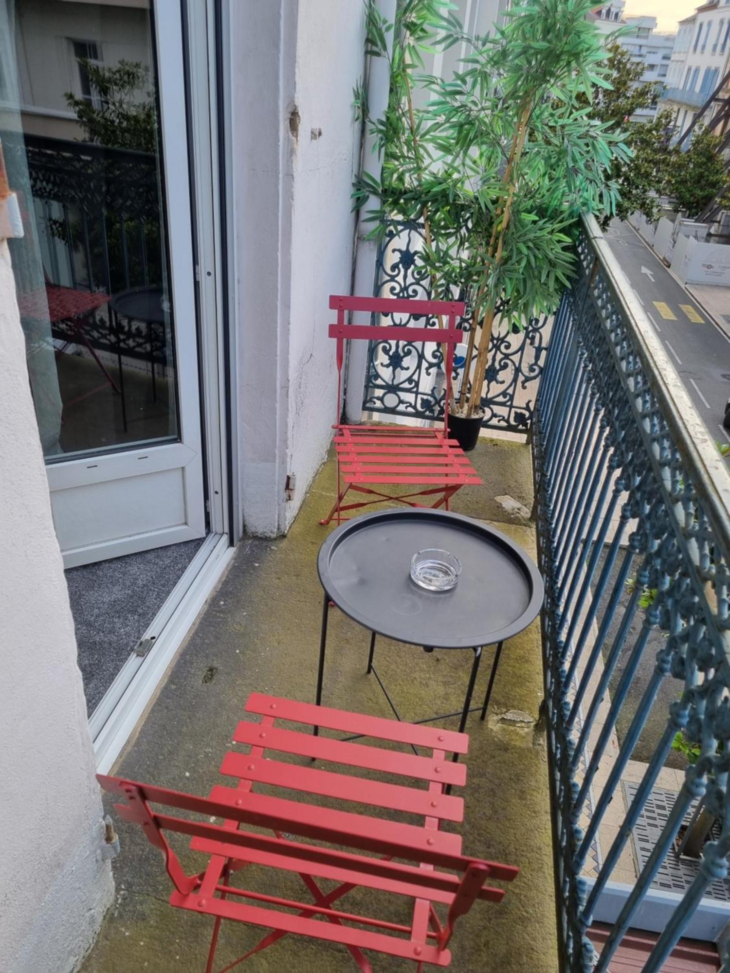 Hotel & Restaurant Le Patio Vichy Dış mekan fotoğraf
