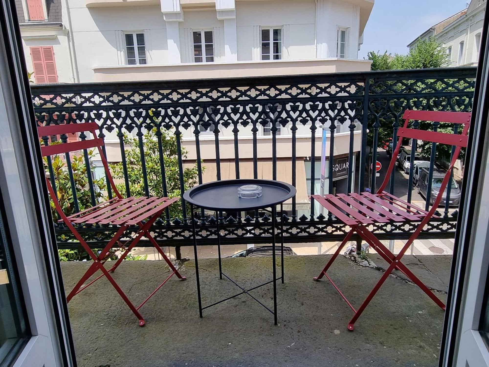Hotel & Restaurant Le Patio Vichy Dış mekan fotoğraf