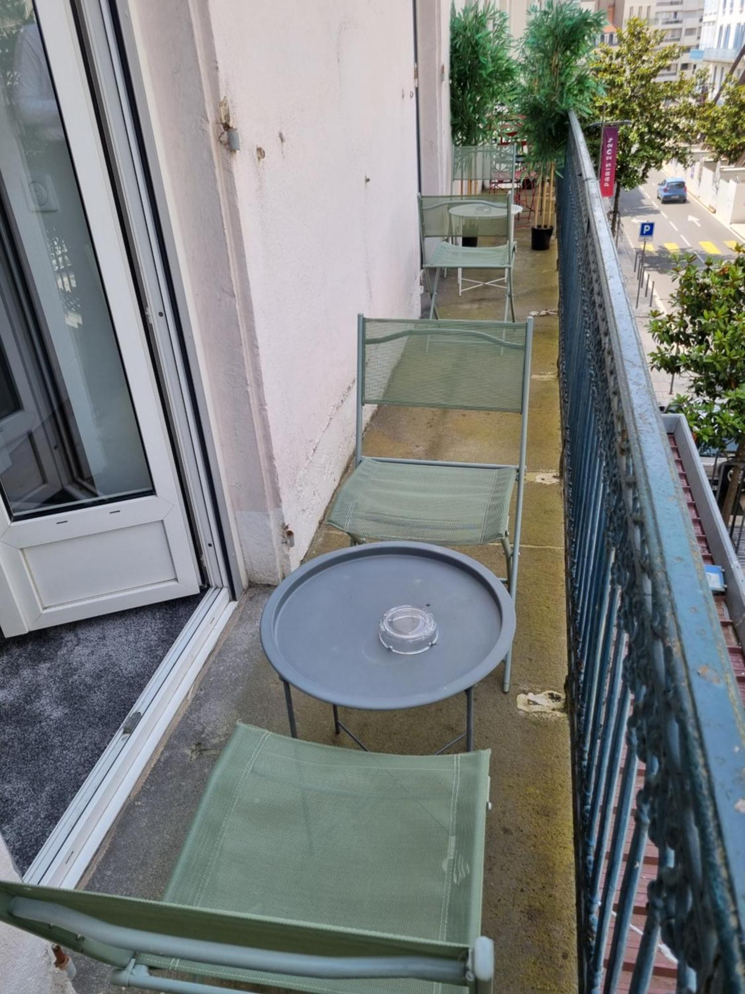 Hotel & Restaurant Le Patio Vichy Dış mekan fotoğraf