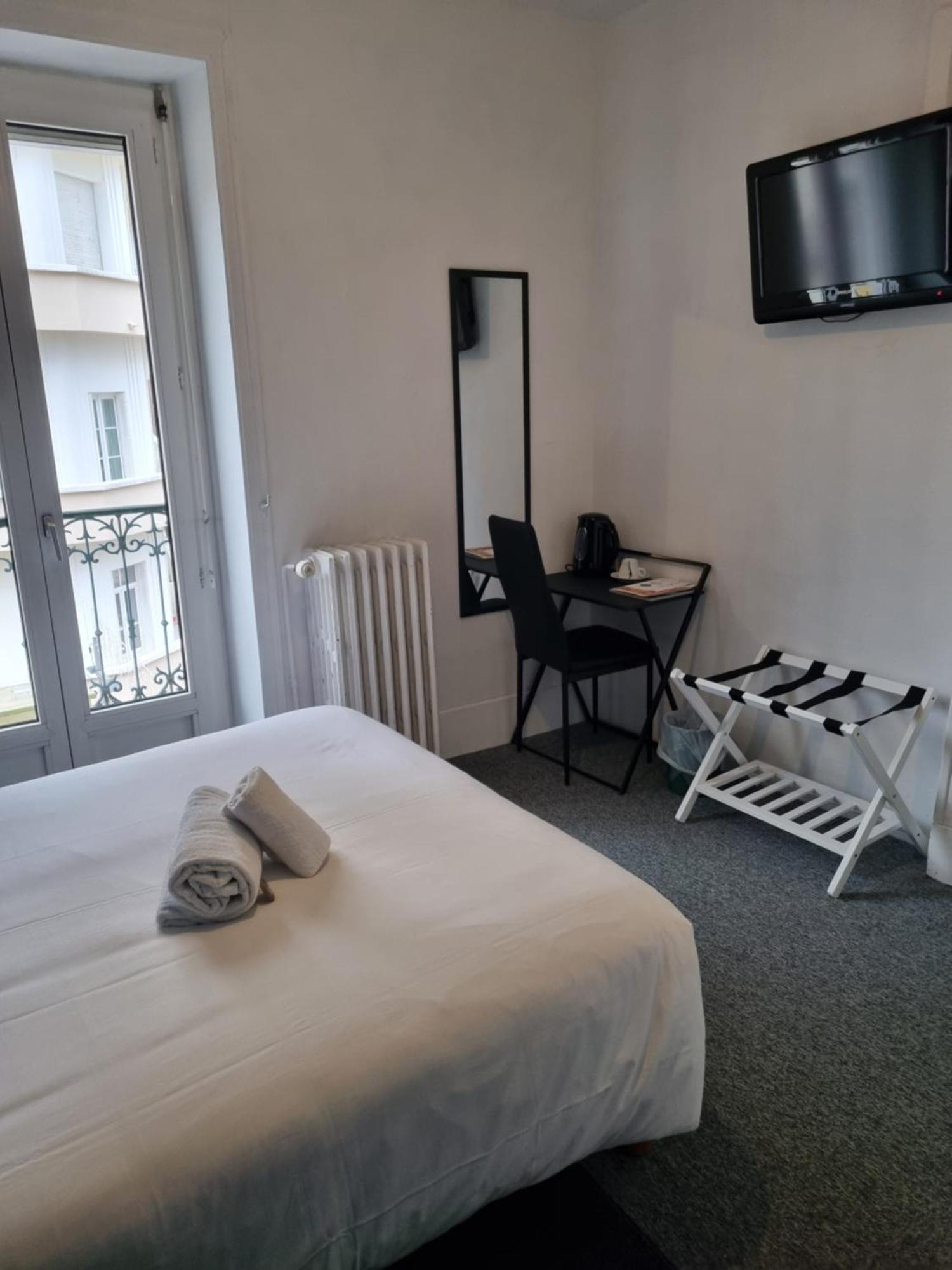 Hotel & Restaurant Le Patio Vichy Dış mekan fotoğraf